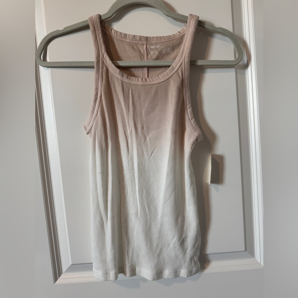 NWT Aerie Size Medium Ombré Tank Top